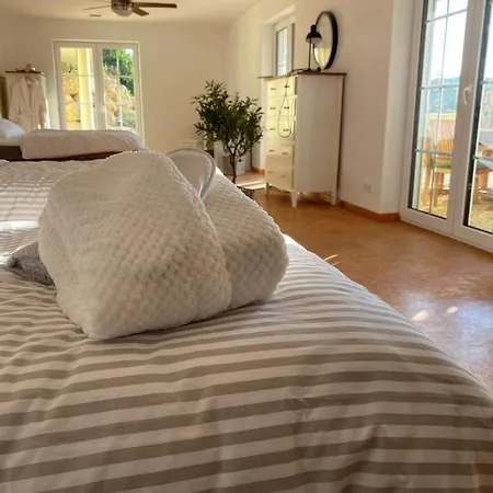 Landhaustraum-alb Winter-auszeit Auf Der Alb Mit Whirlpool Daire *